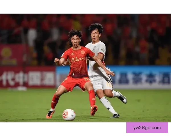 国足20岁1米88新星崛起 关键进球震撼全场 跳舞庆祝展现硬气风采